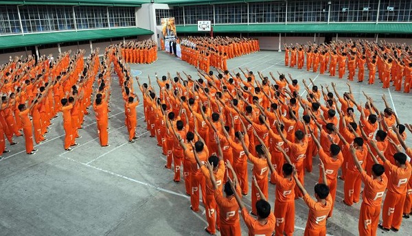 mj_mourning_cebu_city_prison_philippines.jpg