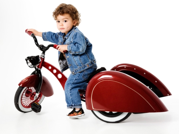 трицикл, а точнее детский трехколесный велосипед, предметом гордости, как ребенка
