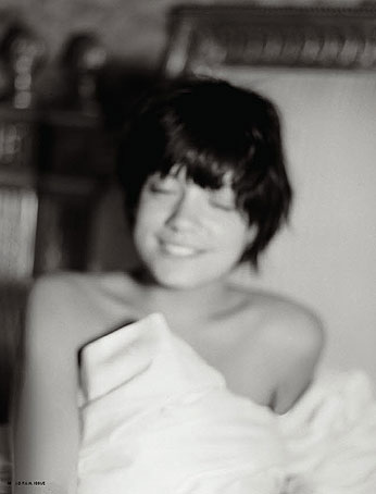 lily-allen-topless-id-06.jpg