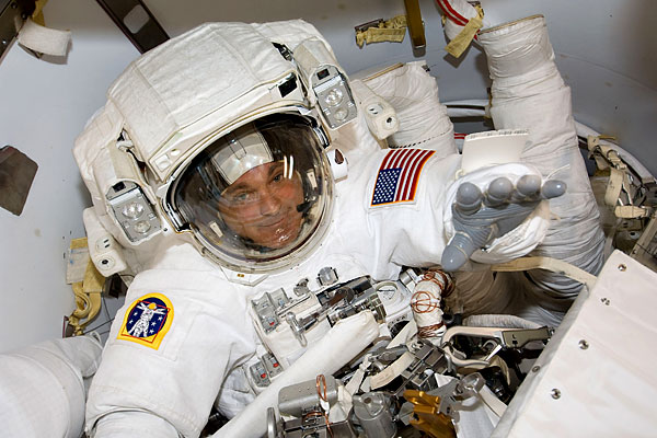 space_shuttle_endeavour_team04.jpg