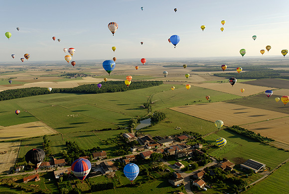 http://www.etoday.ru/uploads/2009/08/09/Lorraine-Mondial-Air-Ballons-18.jpg