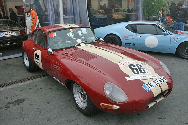 oldtimer_grand_prix_jaguar_e-type.jpg