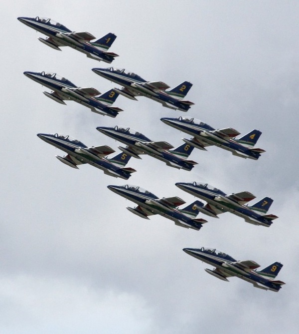 maks2009_aviashow_frecce_tricolori_italian10.jpg