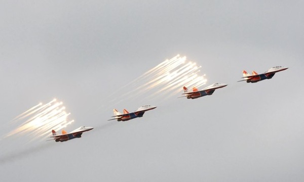 maks2009_aviashow_strizhi02.jpg