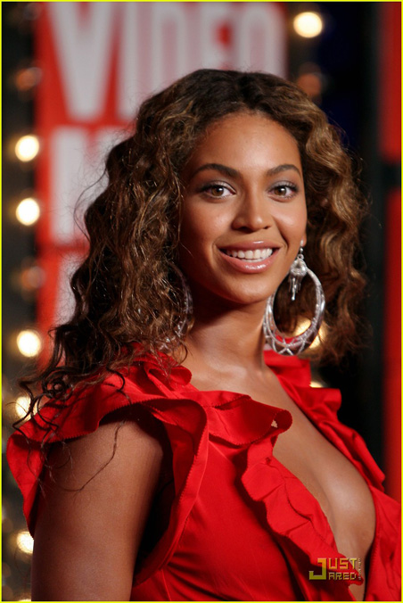 beyonce-2009-mtv-vmas-01.jpg
