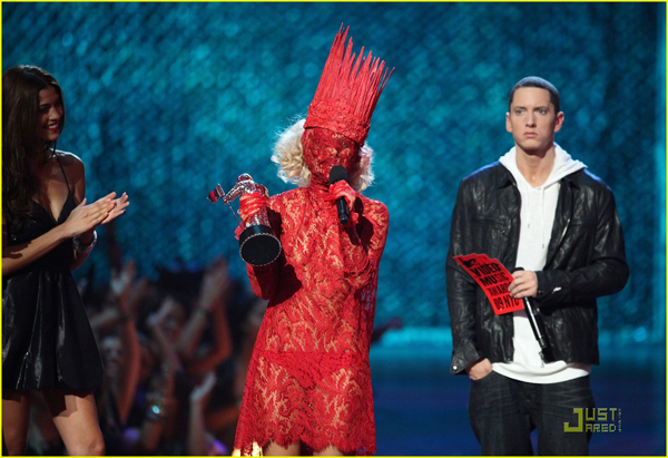 lady-gaga-2009-mtv-vma-02.jpg