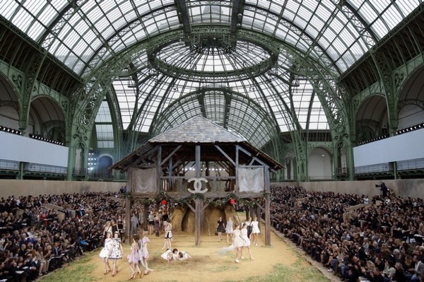 chanel_paris_fashion_week_25.jpg