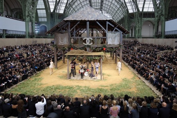 chanel_paris_fashion_week_26.jpg
