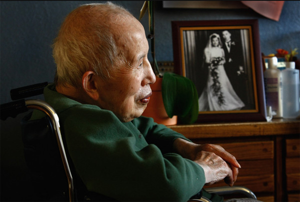 Неизлечимо больной 89-летний Чу Нинг Юань, житель некоммерческого Хосписа Святого Джона в Лэйквуде