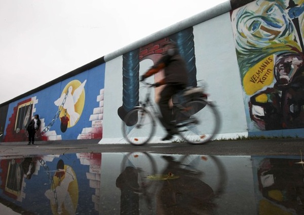 east_side_gallery16.jpg