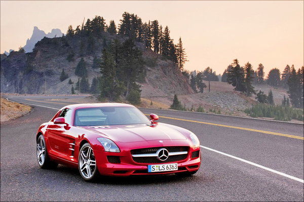 Mercedes-Benz SLS AMG