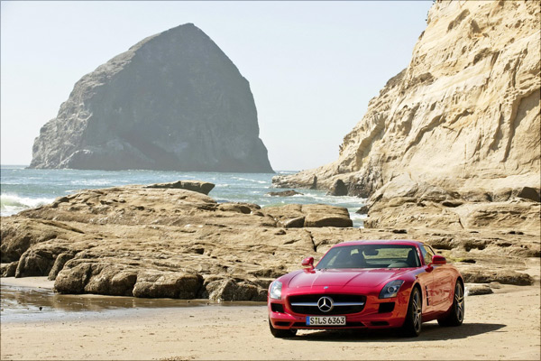 Mercedes-Benz SLS AMG