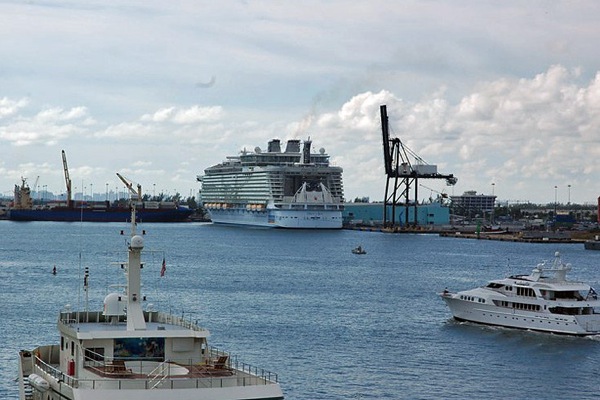 Oasis of the Seas Luxury Cruise Ship