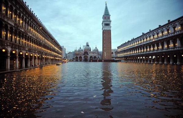 Очередной потоп в Венеции