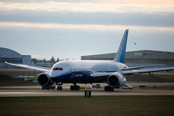 boeing_787_dreamliner09.jpg