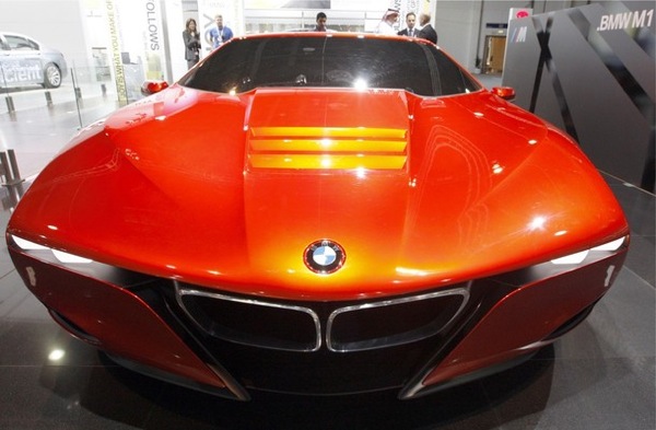 dubai_motor_show_bmw_m1_hommage2.jpg