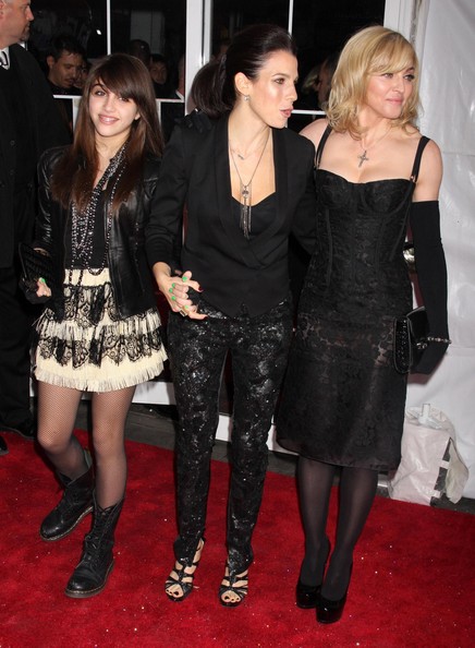 Madonna+Nine+New+York+Premiere+4_MsO-gI190l.jpg