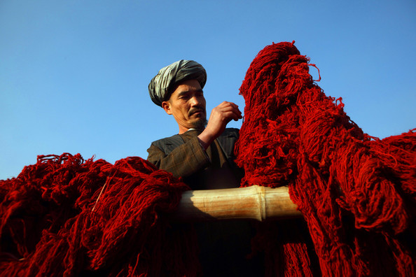 Afghans+Produce+Highly+Prized+Rugs+Kabul+JkLiVymhxFkl.jpg