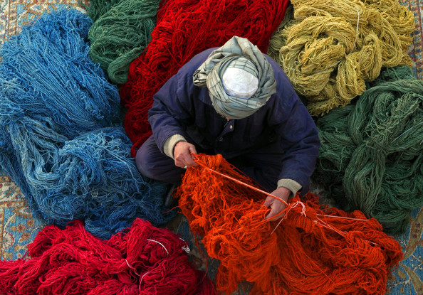 Как производятся афганские ковры