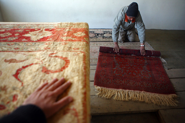 Afghans+Produce+Highly+Prized+Rugs+Kabul+QNJ3Df_Hk-el.jpg