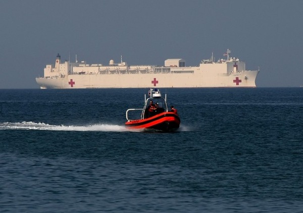 USNS_comfort_11.jpg