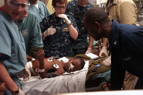 USNS_comfort_9.jpg