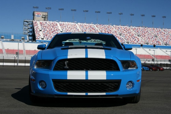 ford_mustang_shelby_gt_500_2.jpg
