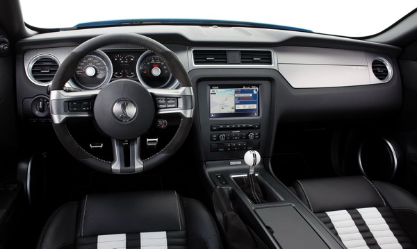 ford_mustang_shelby_gt_500_23.jpg