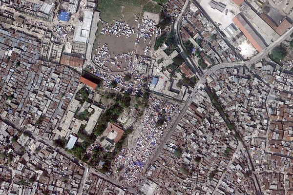 haiti_earthquake_aerial_by_google05.jpg