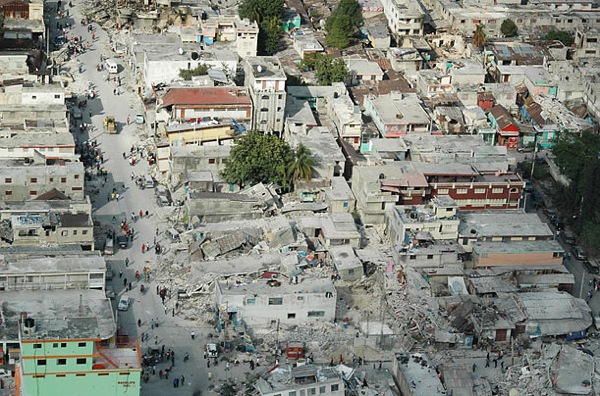 haiti_earthquake_aerial_port-au-prince4.jpg