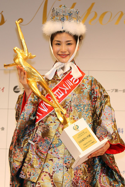 Мина Хаяши Mina Hayashi