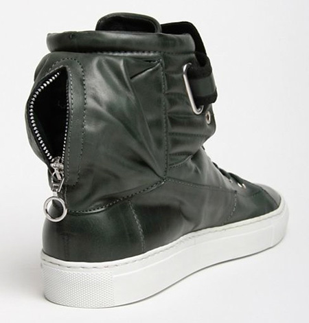 raf-simons-astronaut-2010-5.jpg
