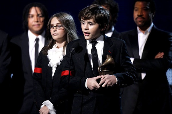 grammy_awards_2010_paris_and_prince_michael_jackson.jpg