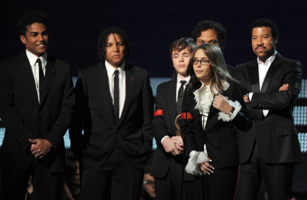 grammy_awards_2010_paris_jackson.jpg