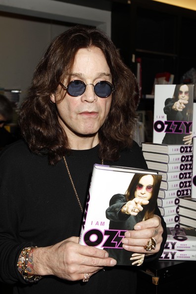 Ozzy+Osbourne+Signing+Copies+New+Book+Ozzy+Xd6OYcTO0U7l.jpg