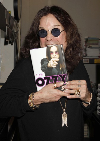 Ozzy+Osbourne+Signing+Copies+New+Book+Ozzy+mhwgazI-U3vl.jpg