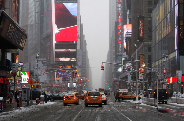 Major+Snowstorm+Hits+New+York+City+SKVr7IbZ3A6l.jpg