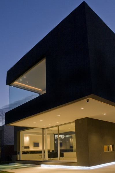 the_black_house-04.jpg