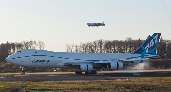 Боинг 747-8 грузовой самолет