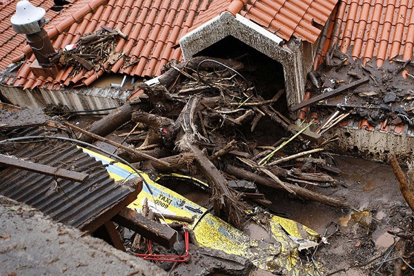 madeira_portugal_floods08.jpg