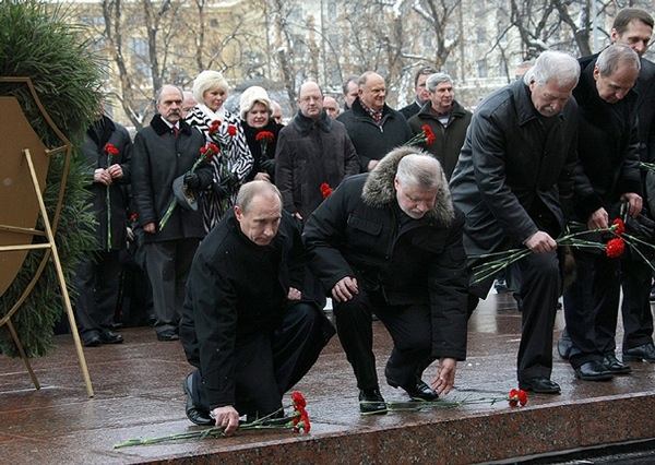 fatherland_day_23_february_kremlin_putin_mironov_gryzlov.jpg