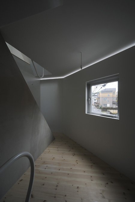 dzn_MM-apartment-by-Hiroyasu-Sakaguchi-5.jpg