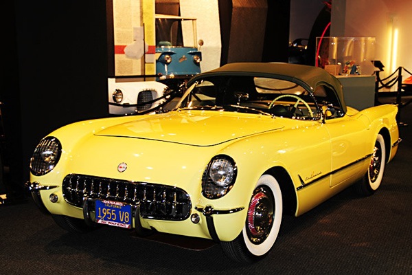 Chevrolet Corvette 1955 in Petersen Automotive Museum in Los Angeles