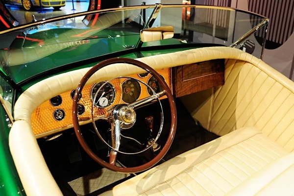 Maverick Sportster 1952 в Автомобильном Музее Петерсена