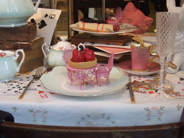 4alice-wonderland-london-selfridges-oxford-street-paperoddbird_.jpg