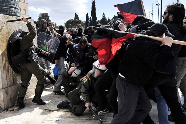 greece_unrest_protests30.jpg