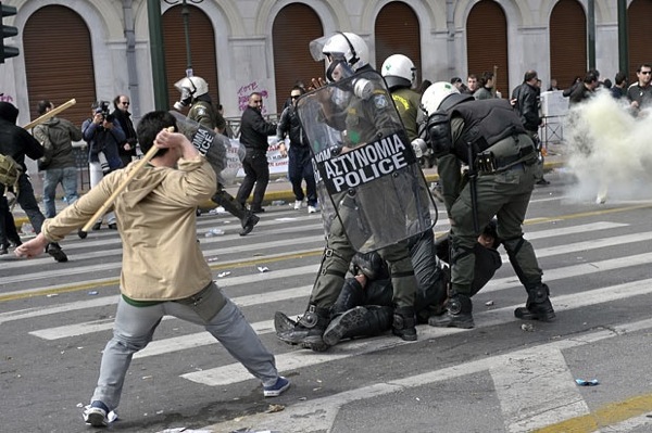 greece_unrest_protests40.jpg