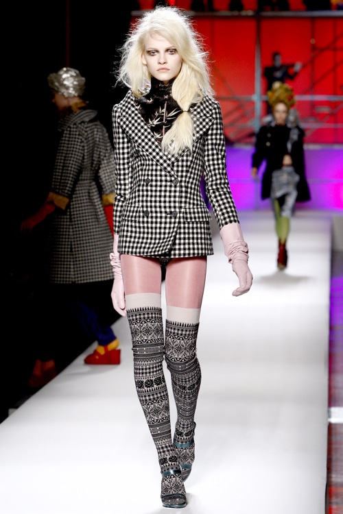 jean_paul_gaultier_fw_2010_paris_fashion_week02.jpg
