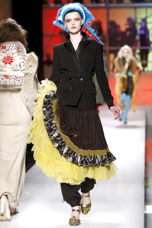 jean_paul_gaultier_fw_2010_paris_fashion_week16.jpg