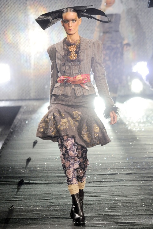 john_galliano_fw_2010_paris_fashion_week09.jpg